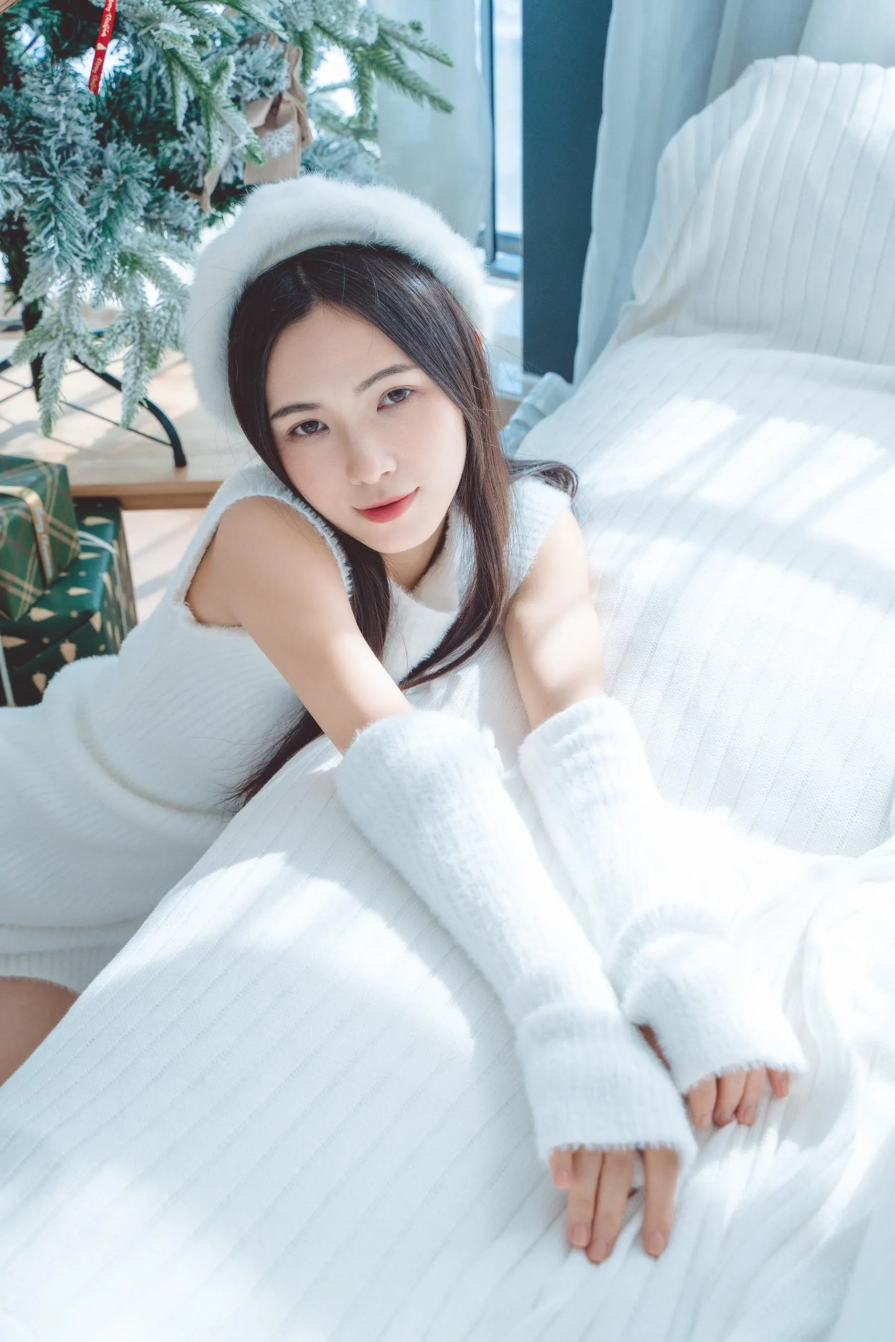 [YITUYU艺图语]2022.02.11 纯白季节 老猪 [22P]插图1